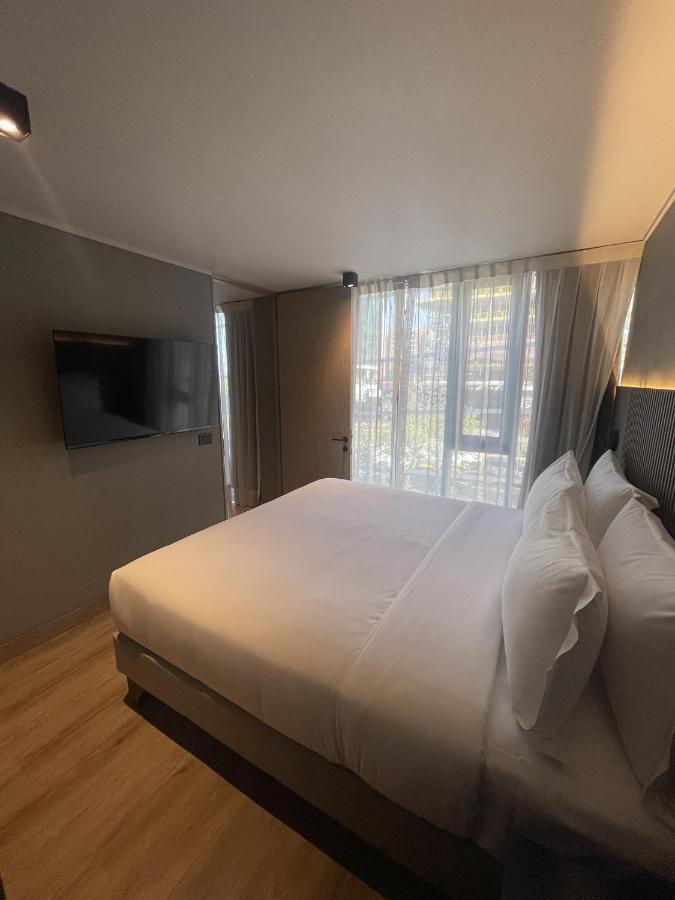 One Manquehue Aparthotel Сантьяго Экстерьер фото