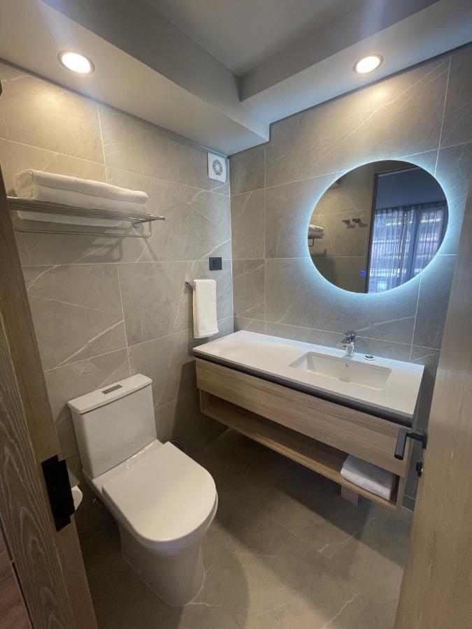 One Manquehue Aparthotel Сантьяго Экстерьер фото