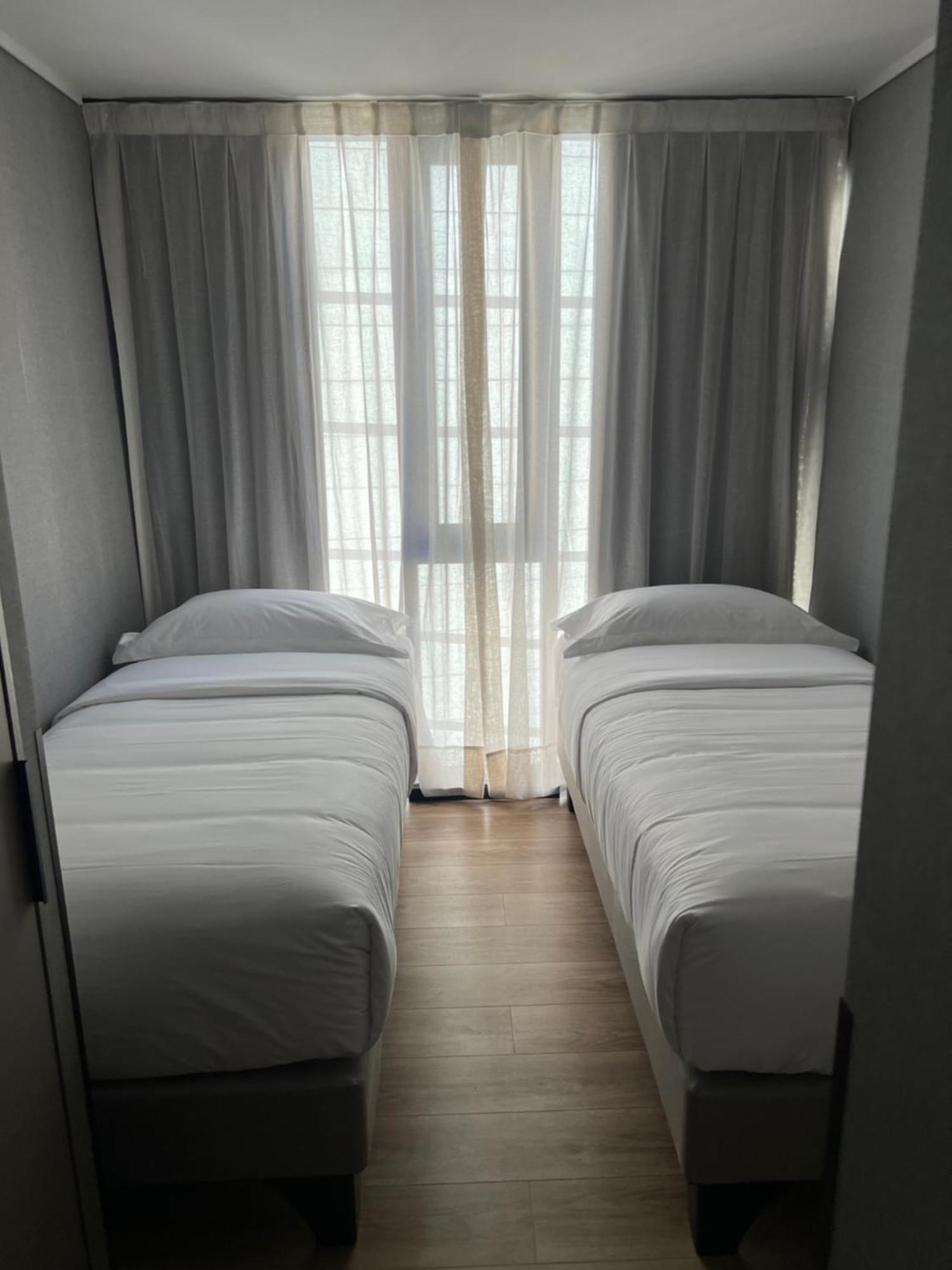 One Manquehue Aparthotel Сантьяго Экстерьер фото